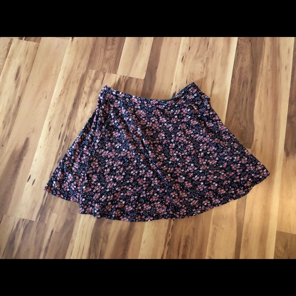 Flower print short skirt